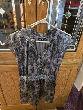 Apt. 9 Gray Blouse  with Black Floral Print and Lace Trim